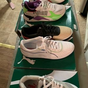 TENNIS SHOES